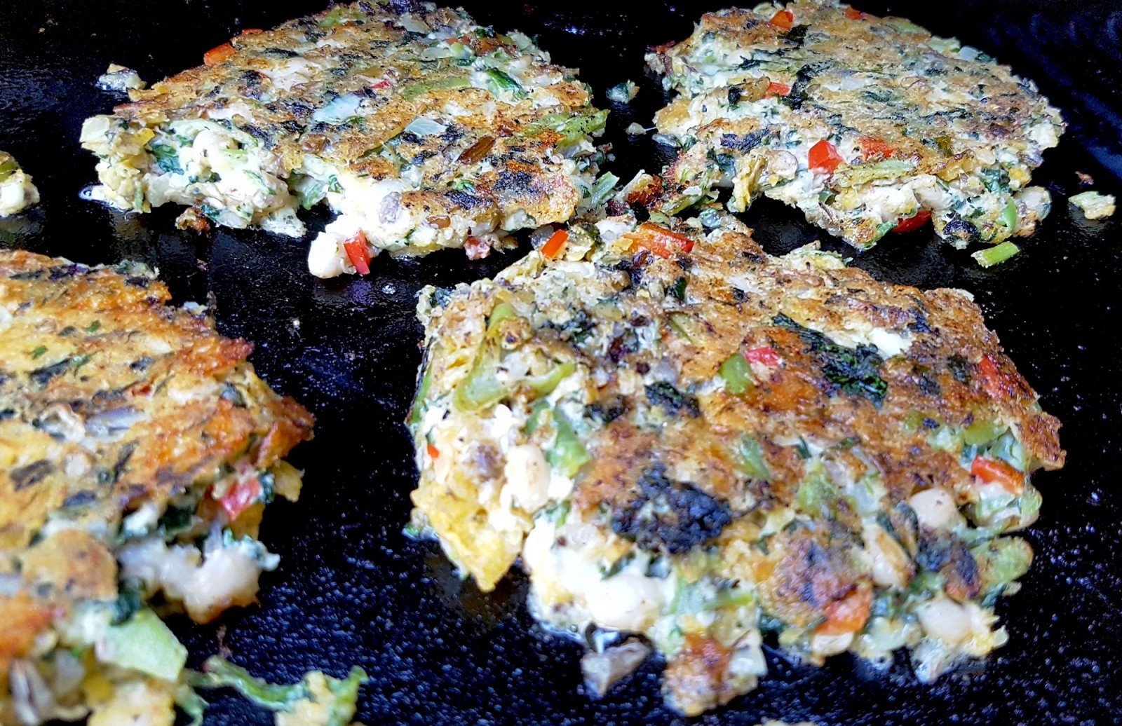 Smash N’ Grill Green Lentil, Kale & Goat’s Cheese Vegetable Burgers