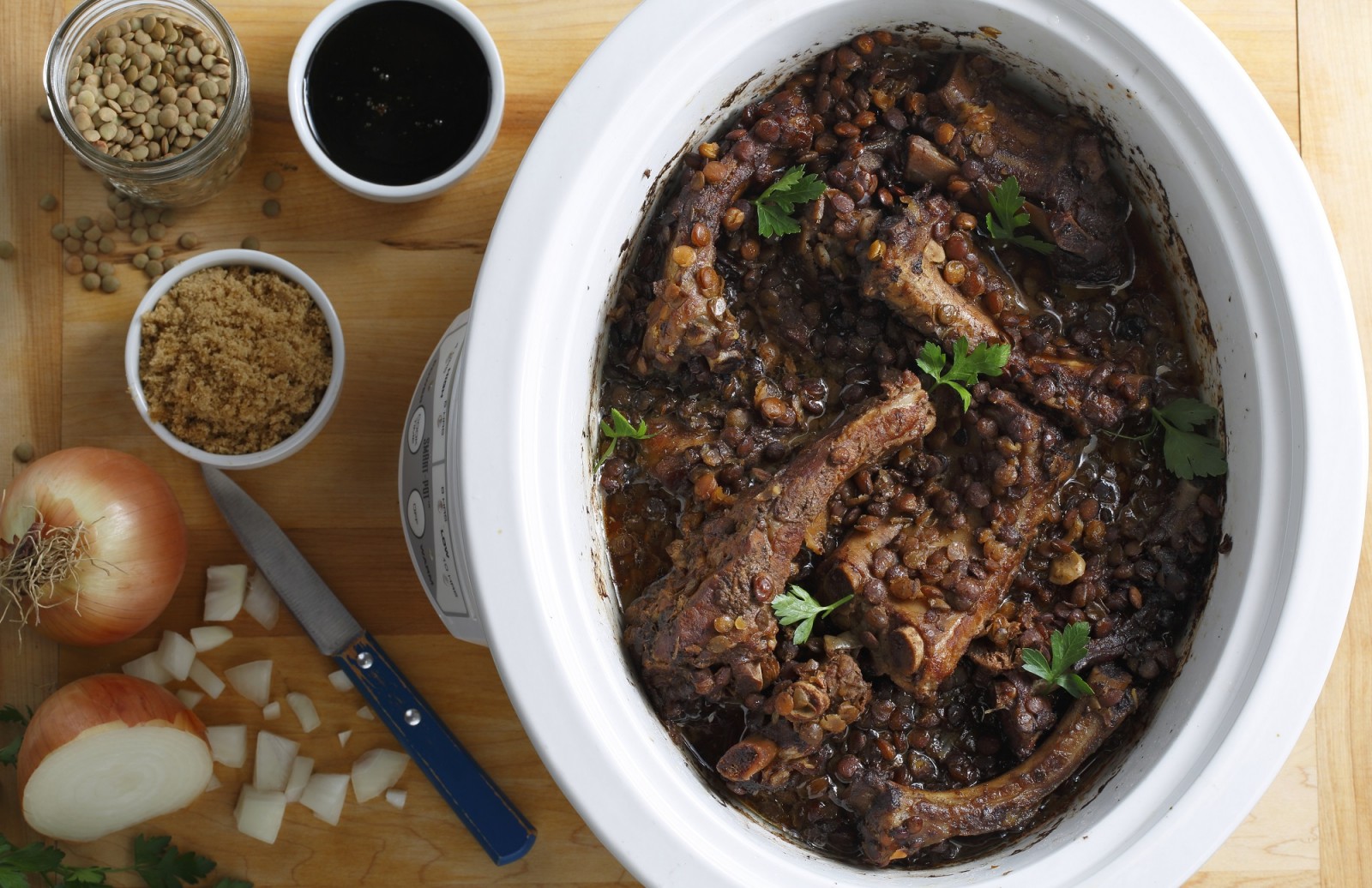 Slow-Cooker Lentils & Ribs